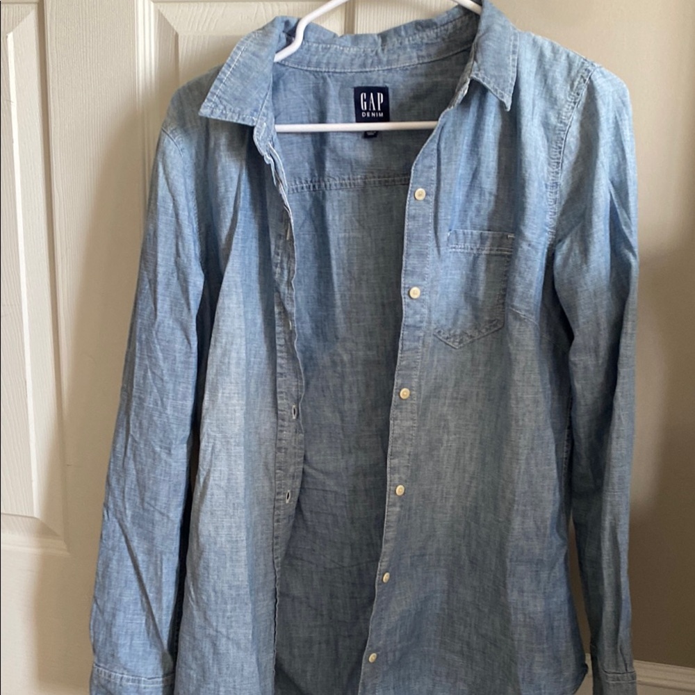GAP womens Blue Denim Shirt